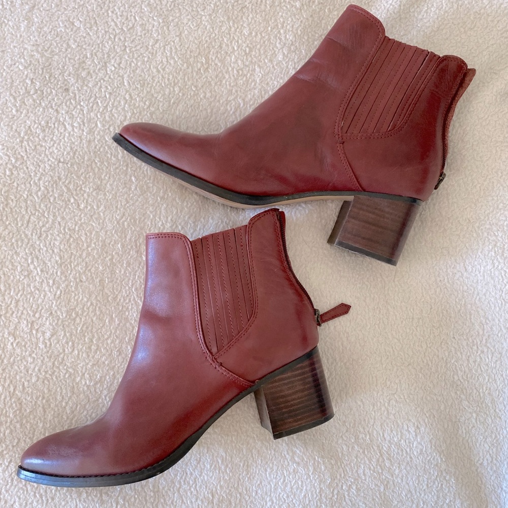 Halogen Women’s Red leather Heeled Booties size 8.5